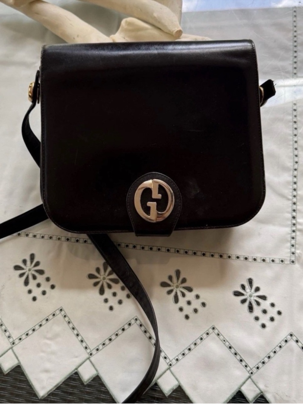 4 black Gucci bags - Picture 3 of 4